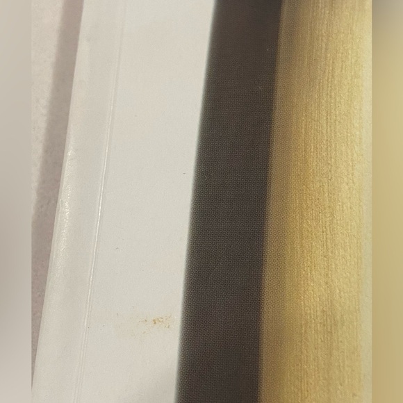 Bobbi Brown Makeup Manual Book - Picture 13 of 16